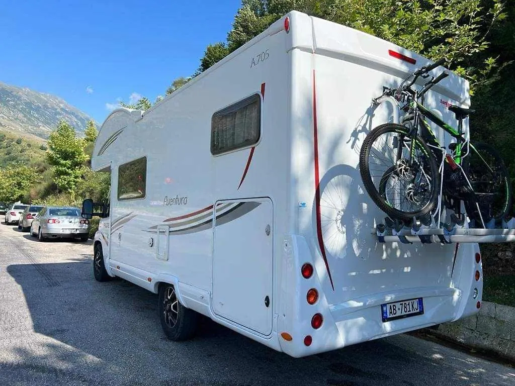 Camper Rent Motorhome Albanian 地拉那